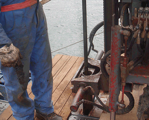 Riasonda-ensaio-DPSH-numa-plataforma-em-água-